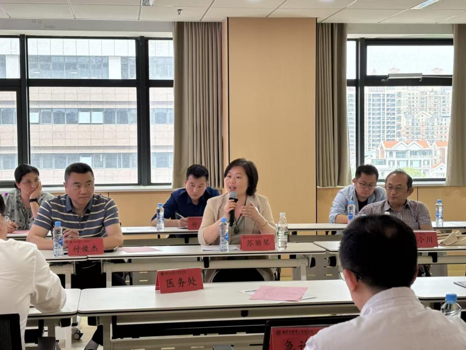 在线监测技术引领医院公共场所卫生监管创新举措——全国专家研讨会在南大二附院成功举办