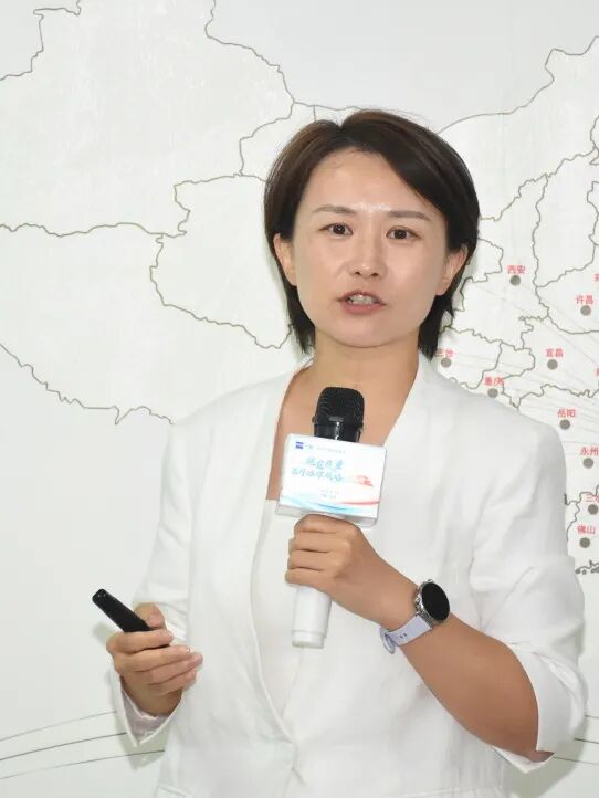 德国蔡司与厦门眼科中心漳州眼科医院共同举办「视觉质量医疗协作战略交流会」,推动漳州屈光手术迈入 AI 数智化时代