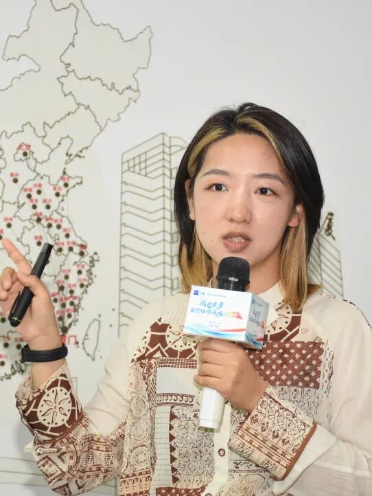 德国蔡司与厦门眼科中心漳州眼科医院共同举办「视觉质量医疗协作战略交流会」,推动漳州屈光手术迈入 AI 数智化时代