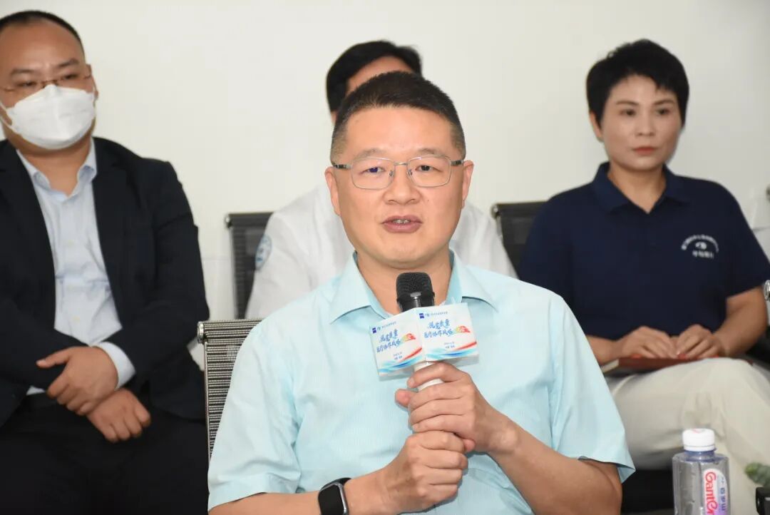 德国蔡司与厦门眼科中心漳州眼科医院共同举办「视觉质量医疗协作战略交流会」,推动漳州屈光手术迈入 AI 数智化时代