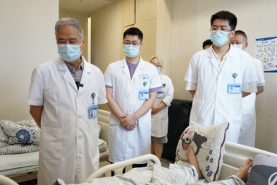 罕见！头颈「断联」险致瘫痪，四川蓝生脑科医院神经外科高难度颈枕融合术助患者重生