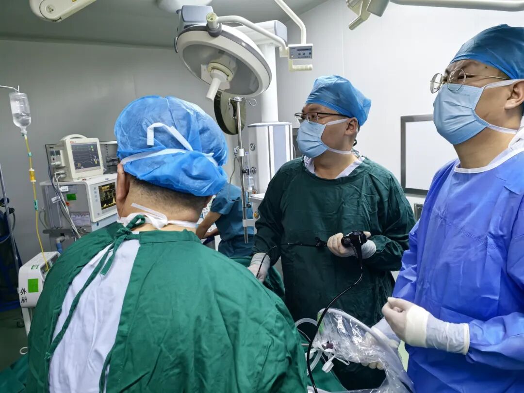 医路仁心·聊医纪 | 我院援青专家侯旭：3300 米高原上的生命答卷，做扎根雪域的「生命树」
