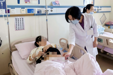 三胎妈妈带着「6 重高危 buff」闯关：腹膜外剖宫产+加速康复外科，生娃就像睡了一觉