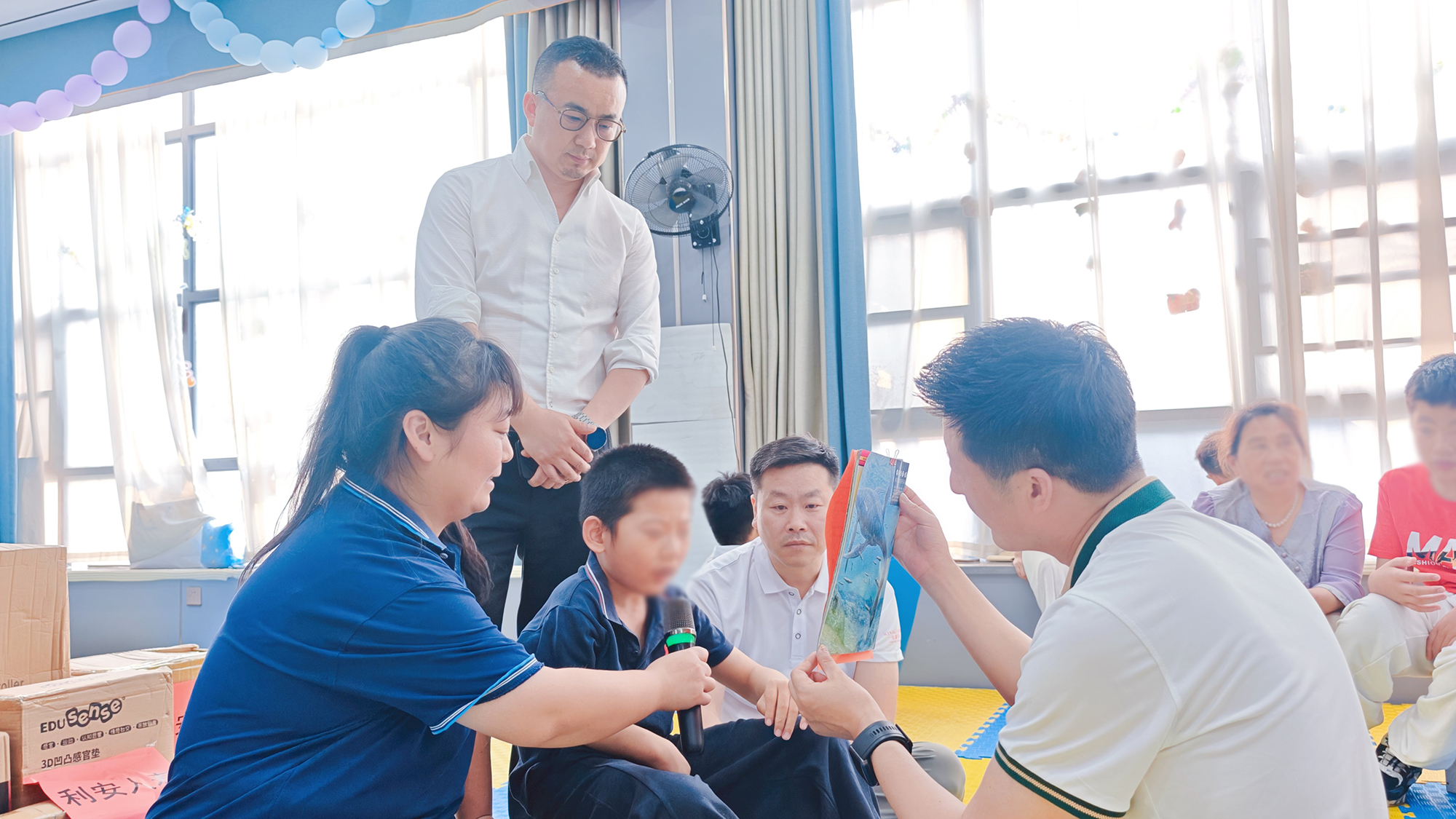 特别的爱给特别的你——社会各界爱心人士走进「康康护苗」特殊儿童帮扶中心侧记