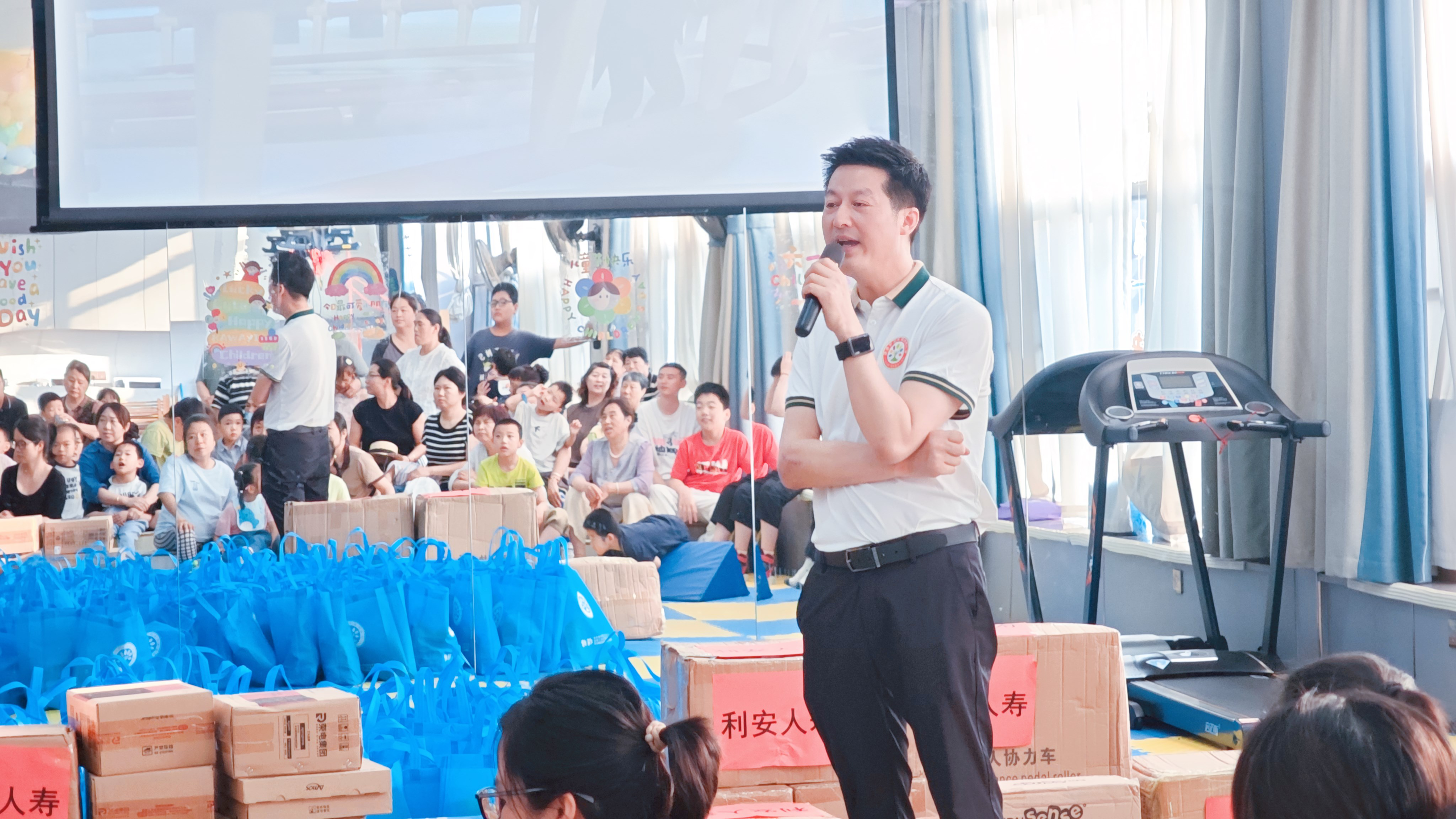 特别的爱给特别的你——社会各界爱心人士走进「康康护苗」特殊儿童帮扶中心侧记