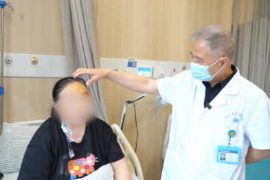 眉毛上动刀，四川蓝生脑科医院神经外科医生巧拆患者颅内「炸弹」