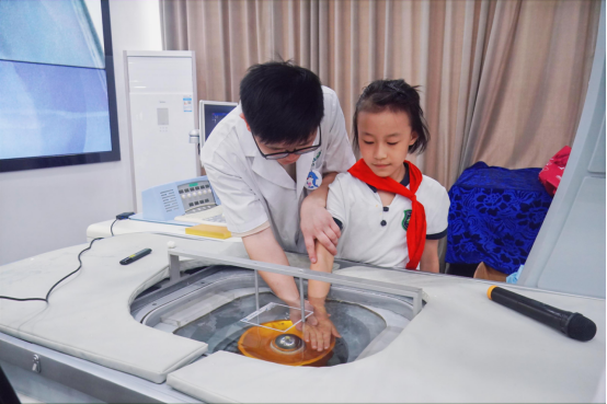 海波啵超声探秘树人二塘小学专场科普活动圆满举办