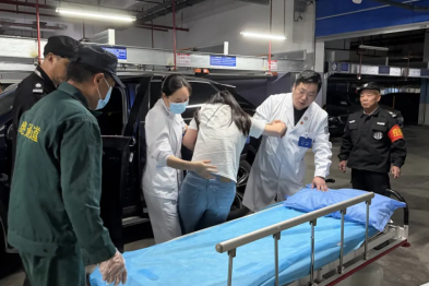 平凡岗位存大爱，危急时刻显担当！南京江北医院安保团队成功救助突发不适群众