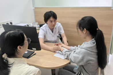 夏天穿长袖、莫名重 10 斤、总想哭…她以为自己「废了」