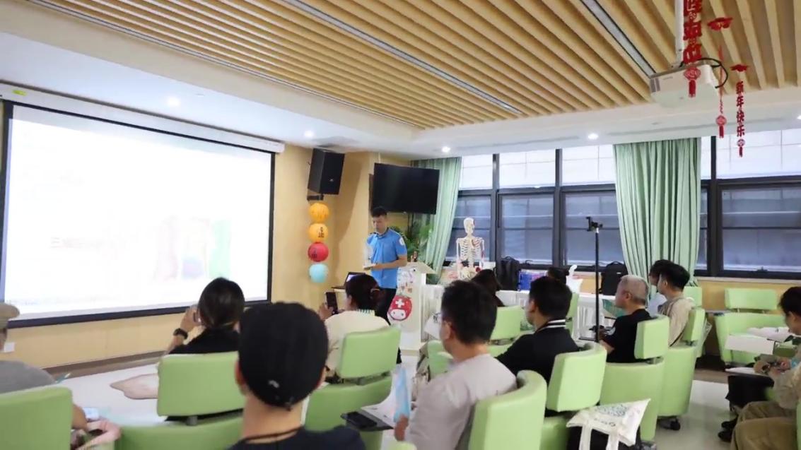 湖南妇女儿童医院与国际施罗斯体系、健衡学园联合开展脊柱侧弯专项研修