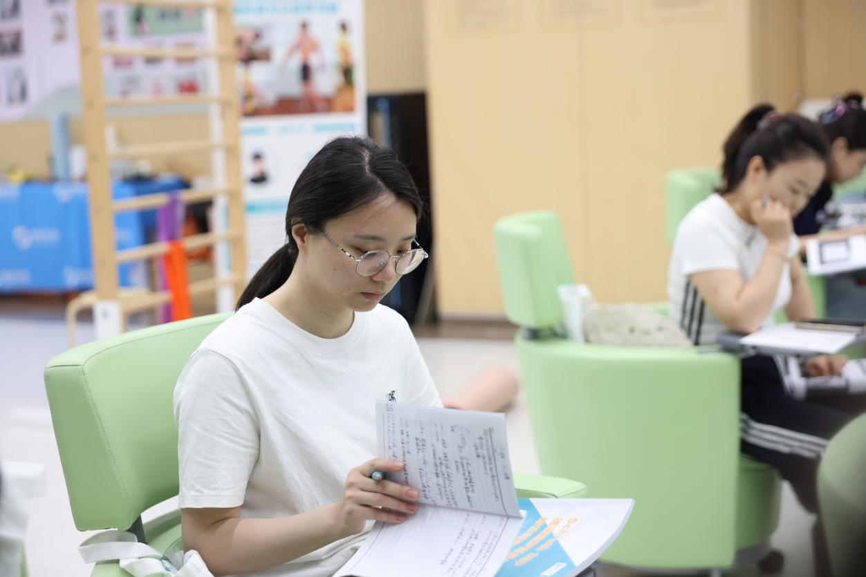 湖南妇女儿童医院与国际施罗斯体系、健衡学园联合开展脊柱侧弯专项研修