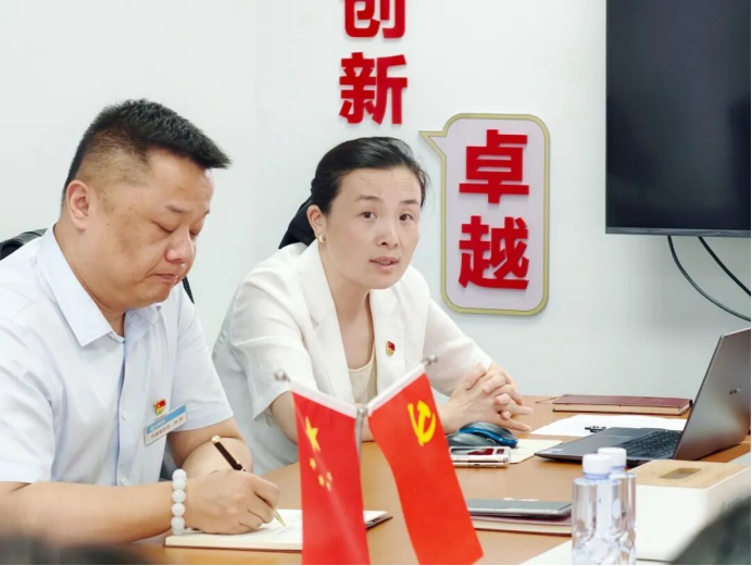 喜报频传,「两优一先」表彰!武汉普瑞眼科医院党支部荣获全市先进基层党组织等多项荣誉