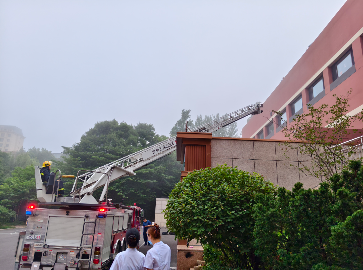 以练筑防 守护平安——7.16 安全生产警示日 西岗区养老机构应急疏散演练 在瑞杰医院傅家庄院区成功举行