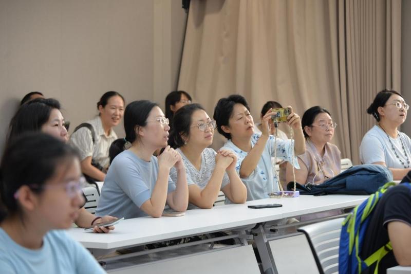 海波啵超声探秘联合南岸区科协开展暑期聚焦超声技术科普活动