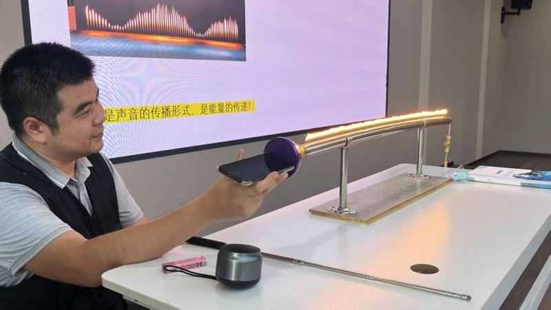海波啵超声探秘联合南岸区科协开展暑期聚焦超声技术科普活动