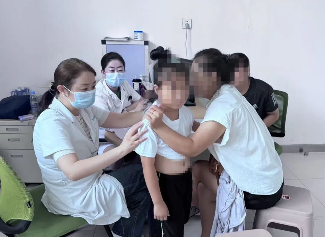 上海同济大学附属东方医院儿科专家在国文开展儿童生长发育义诊活动圆满结束