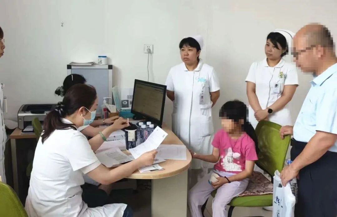 上海同济大学附属东方医院儿科专家在国文开展儿童生长发育义诊活动圆满结束
