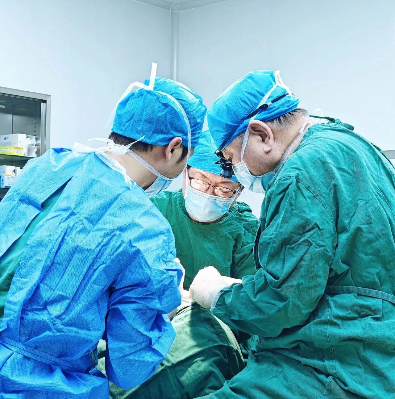 赵堪兴教授亲赴西安华厦,「西北疑难眼病会诊平台」再次启动预约!