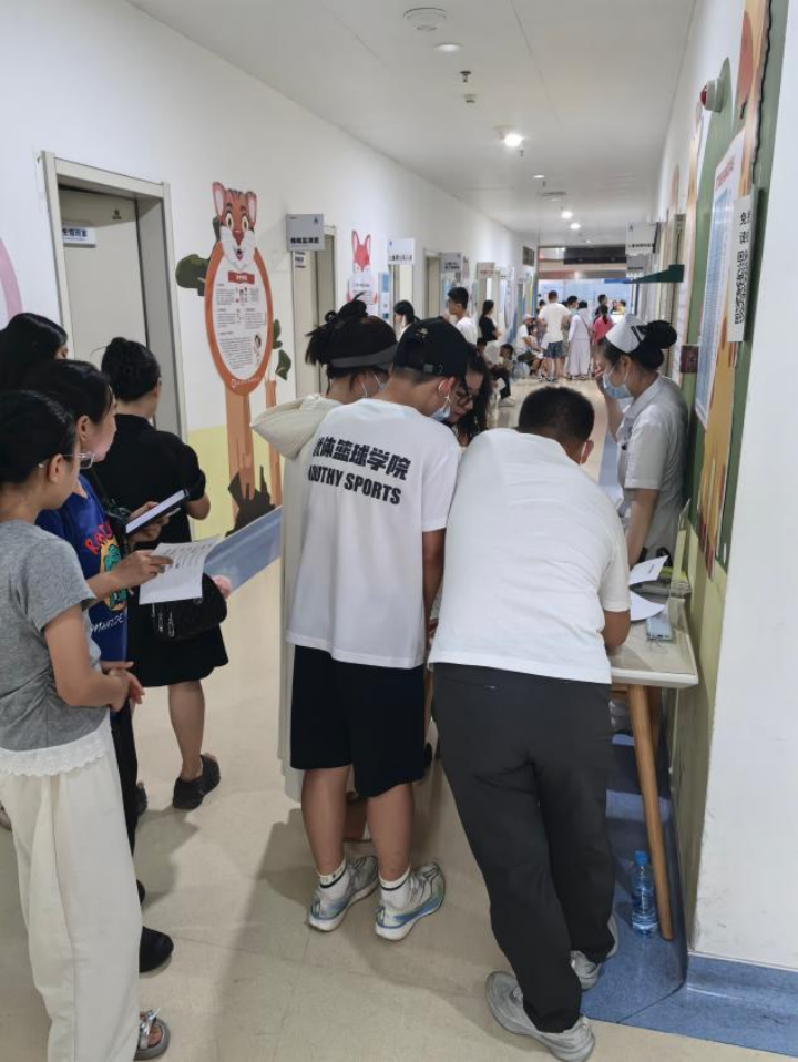 呵护成长 护航健康!南大二附院开展儿童生长发育公益义诊