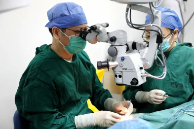 2000 度以上近视还能治吗？爱尔眼科专家用二十余年打破「手术禁区」