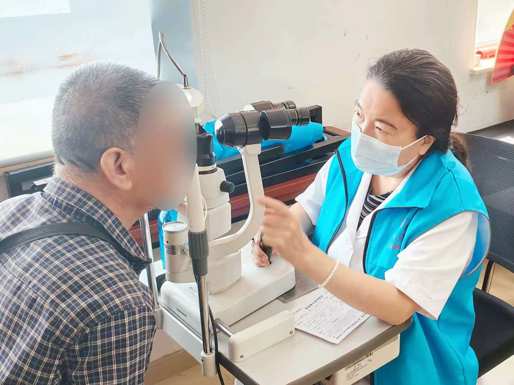 北京华厦民众眼科医院受邀走进育慧西里社区开展眼健康公益活动