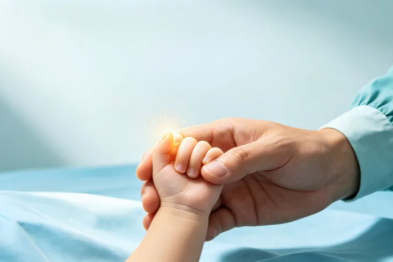 每 1000 个新生儿就有 1 个！多指宝宝的「黄金期」，只有 3 年…