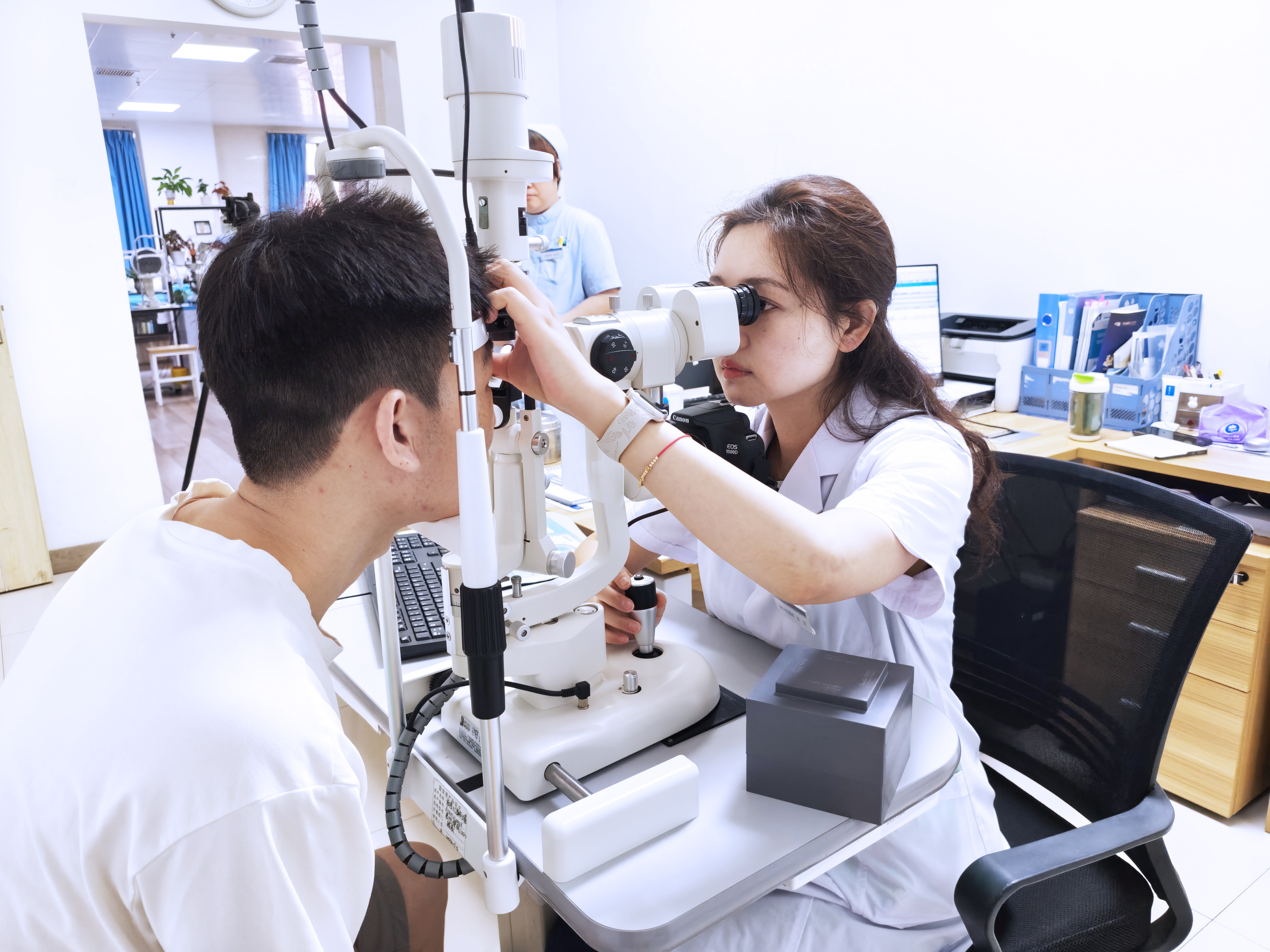 电焊后第三天仍有重影:不能只盯着「电光性眼炎」