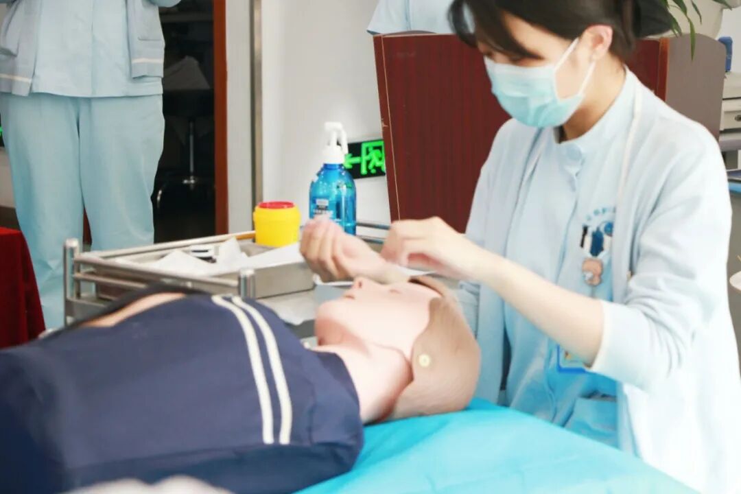 北京华厦民众眼科医院 2026 年护理技能大赛圆满落幕