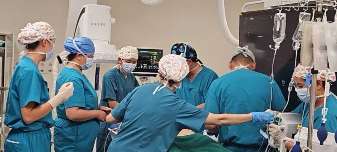 凌晨紧急「拆弹」——1 例 36 岁颅内动脉瘤破裂患者