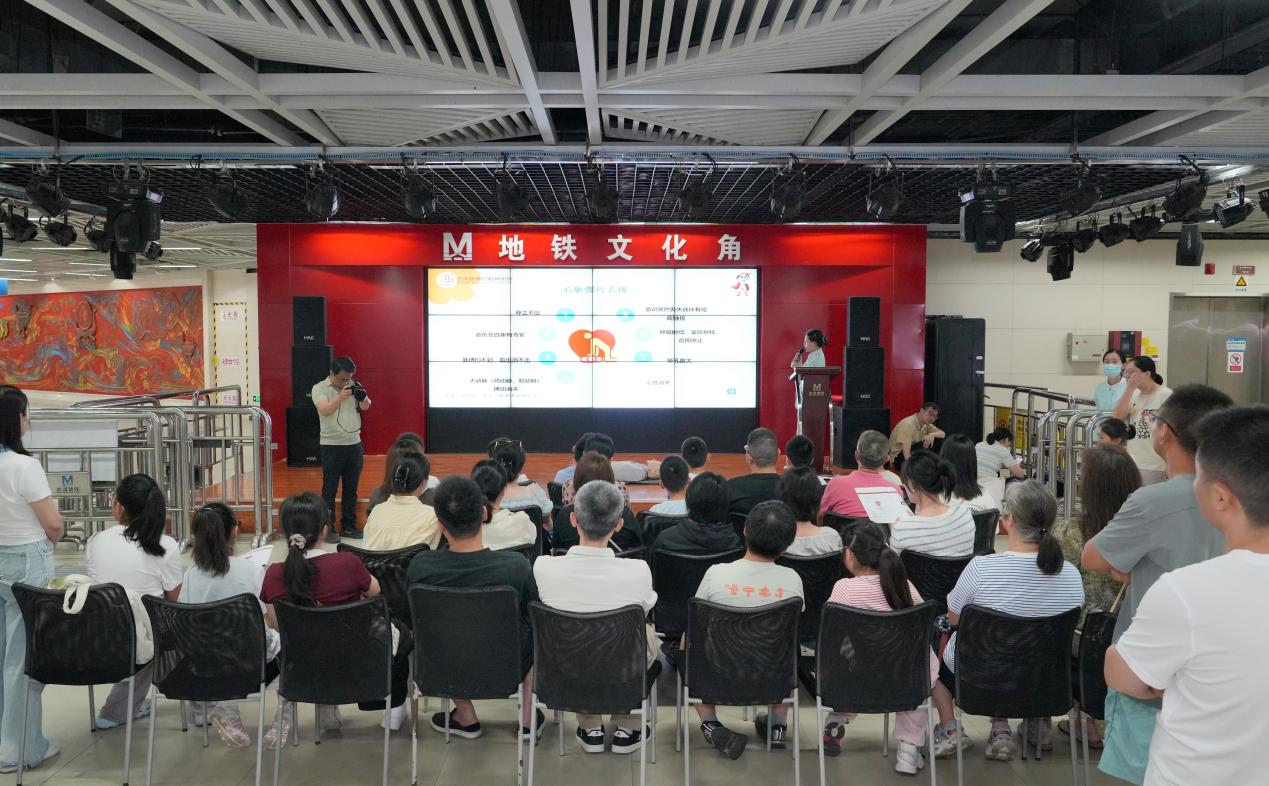 萌娃化身「救心侠」 急救科普走进城市角落——武汉亚洲心脏病医院十一年深耕全民急救公益