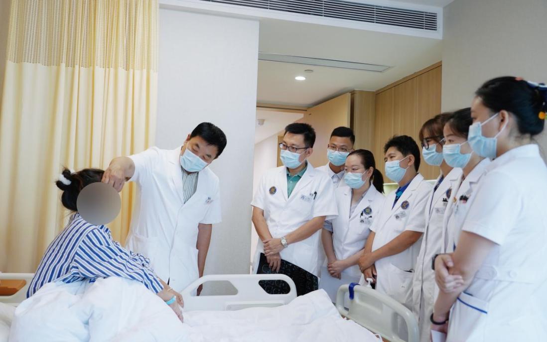 破解 300 万甲亢突眼患者「看病难」 爱尔眼科 AI 甲状腺眼病智能体正式启动