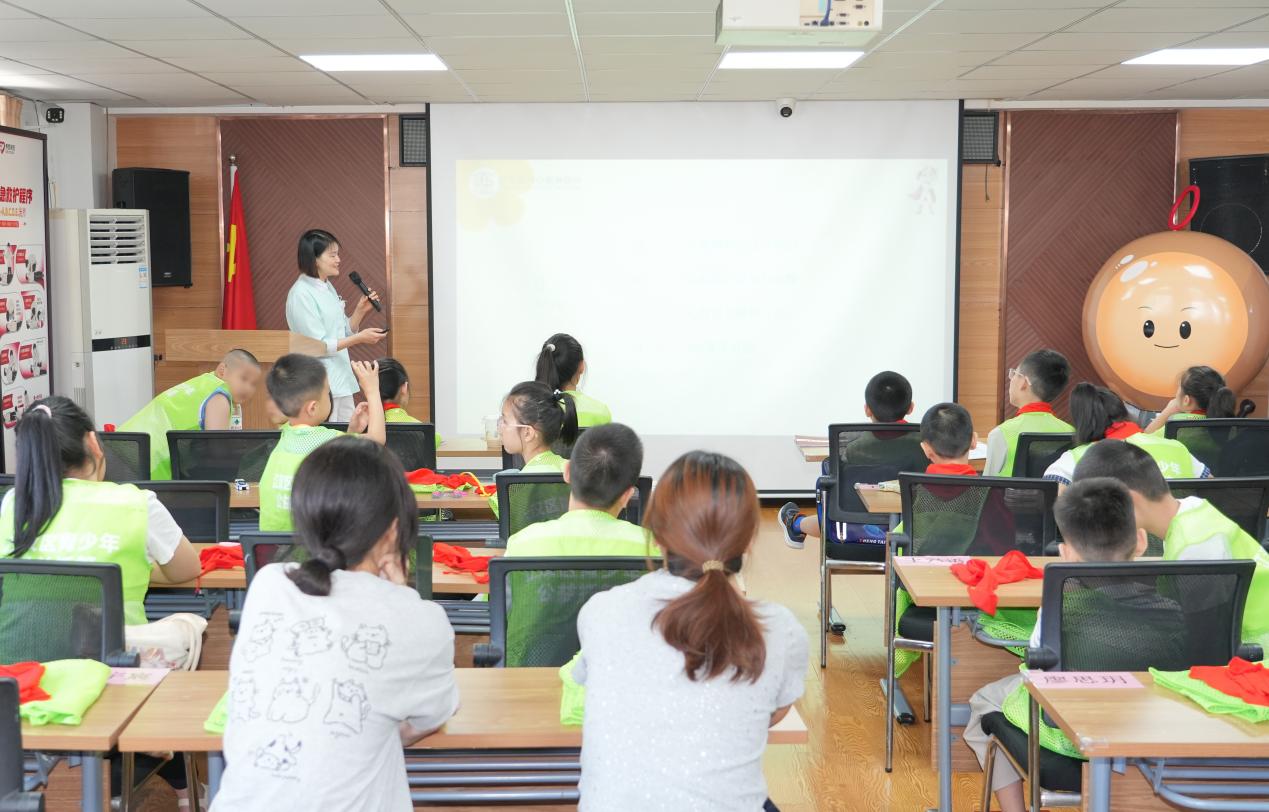 萌娃化身「救心侠」 急救科普走进城市角落——武汉亚洲心脏病医院十一年深耕全民急救公益