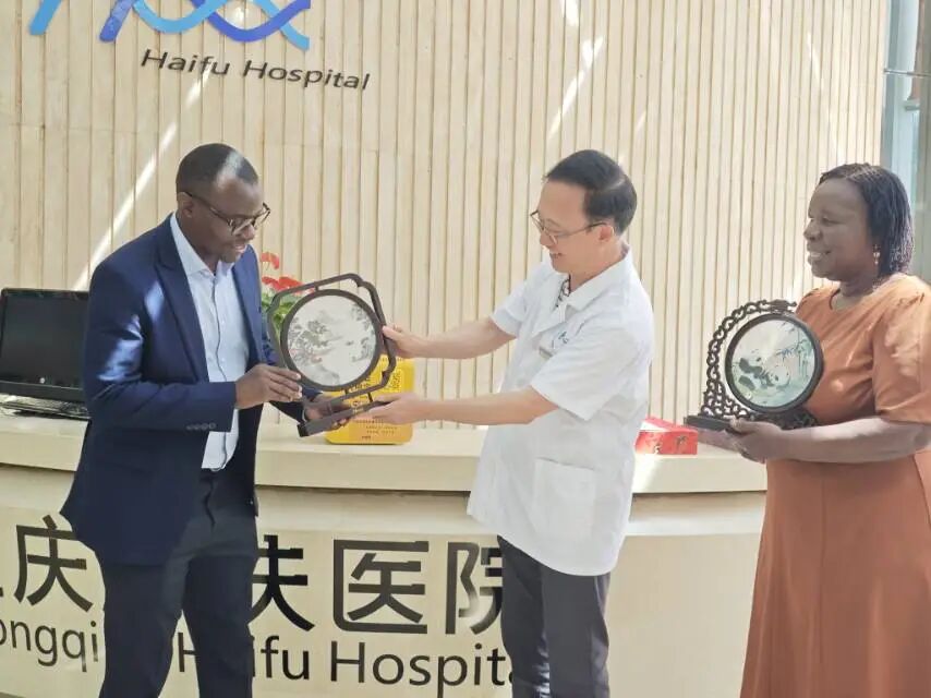 坦桑尼亚凯鲁基医疗集团代表团参访重庆海扶医院