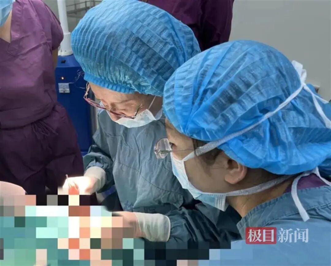 方寸守光明|项楠教授:国内泪道内镜微创先行者,重构泪道守护尊严