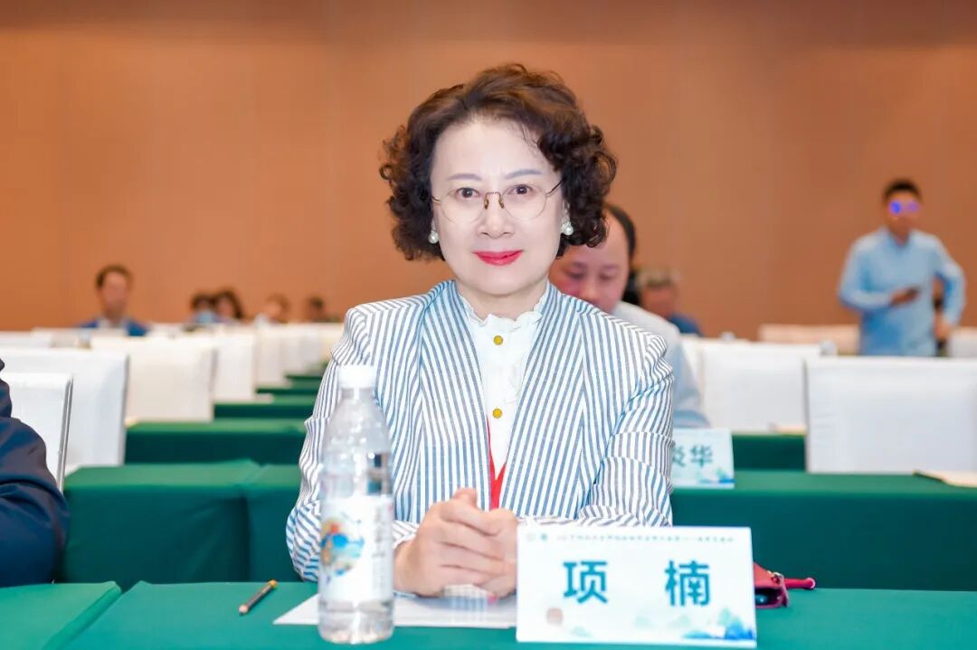 方寸守光明|项楠教授:国内泪道内镜微创先行者,重构泪道守护尊严