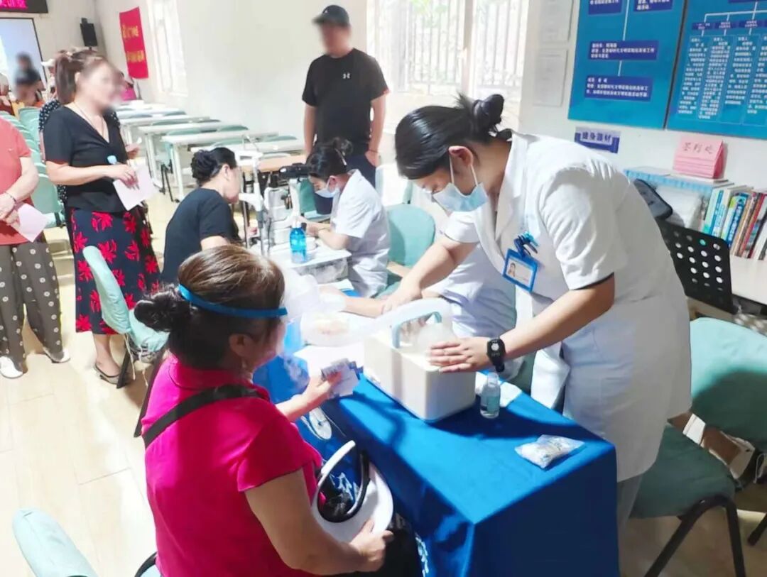 北京华厦民众眼科医院受邀走进朝来绿色家园东社区开展眼健康公益活动