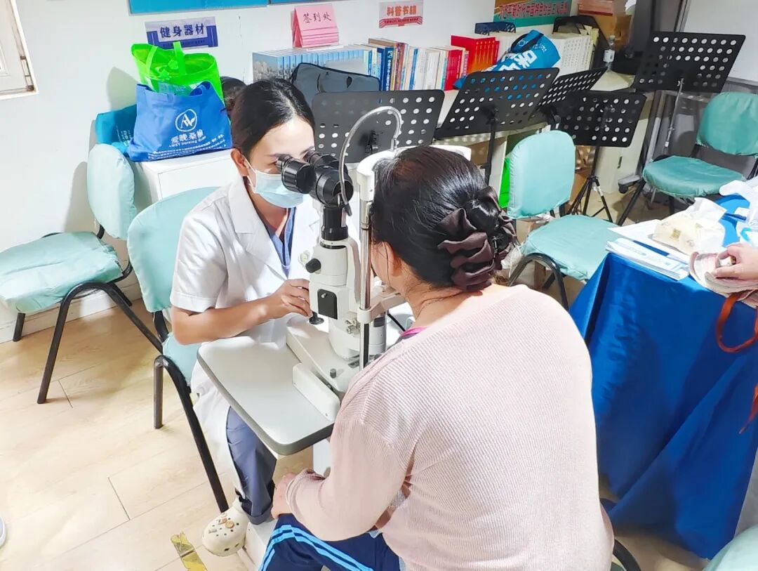 北京华厦民众眼科医院受邀走进朝来绿色家园东社区开展眼健康公益活动