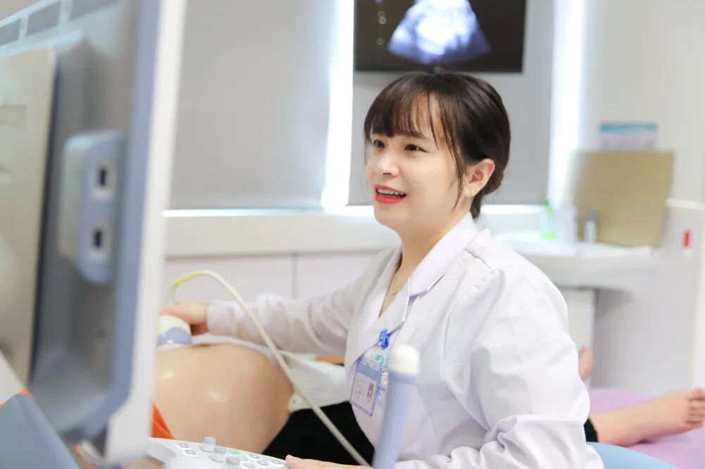 守生命起点,筑万家好孕——致敬中国医师节