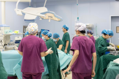胎心骤降至 40，医生跑飞！产房 10 分钟生死时速，多科室接力跑赢死神