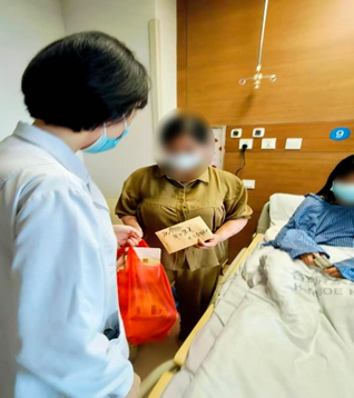 妹妹白血病、哥哥透析,单亲母亲心力交瘁时,这群医护悄悄递来「生命接力棒」