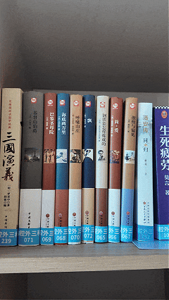 把图书馆开进病房:967 本书和背后的暖意
