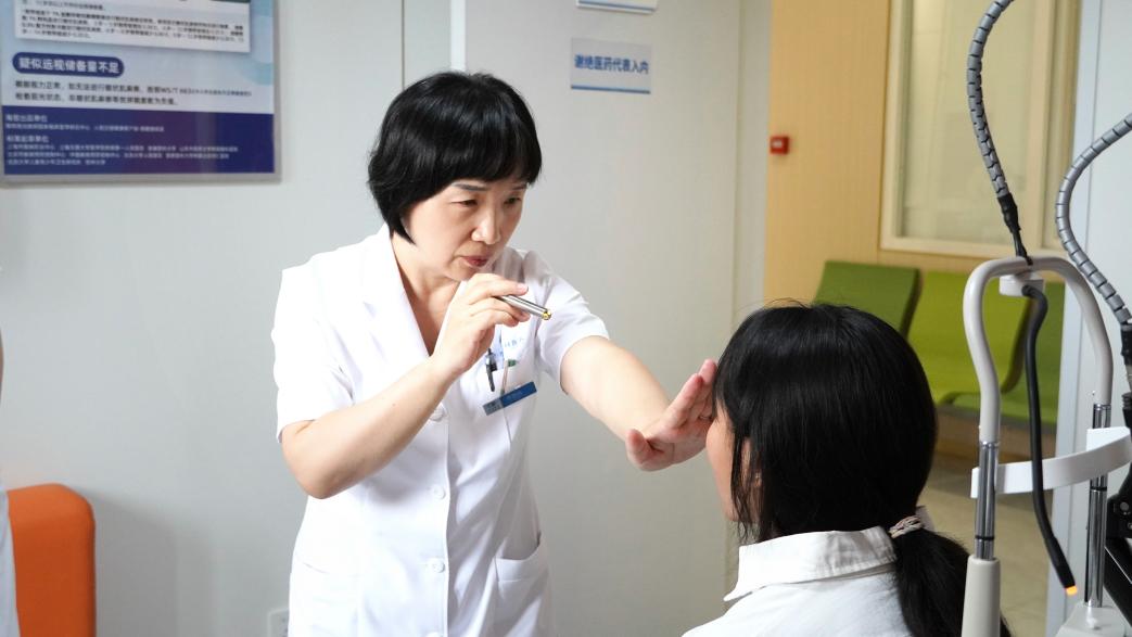 天津华厦「光明行」走进玉树 为斜视儿童点亮自信人生