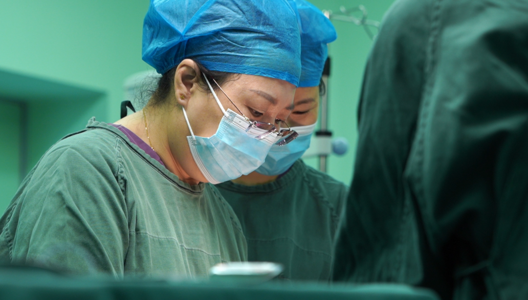 国文医院妇科协同多学科成功救治复杂妇科肿瘤重症患者