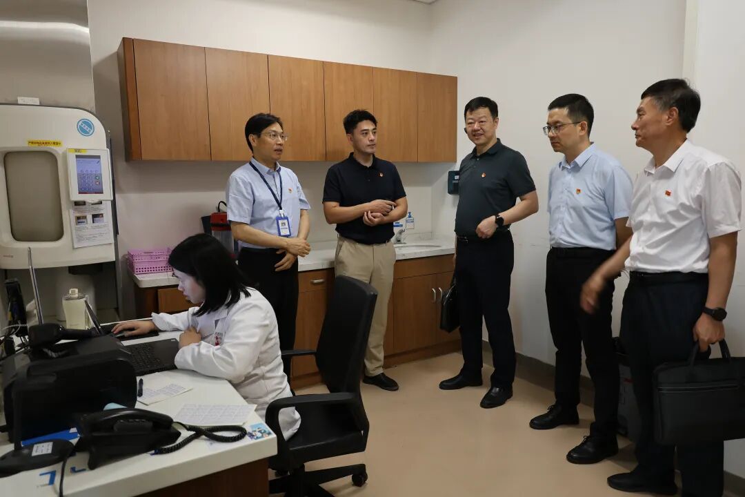 驻省卫生健康委纪检监察组党支部主题党日走进合肥京东方医院  点赞智慧健康新模式