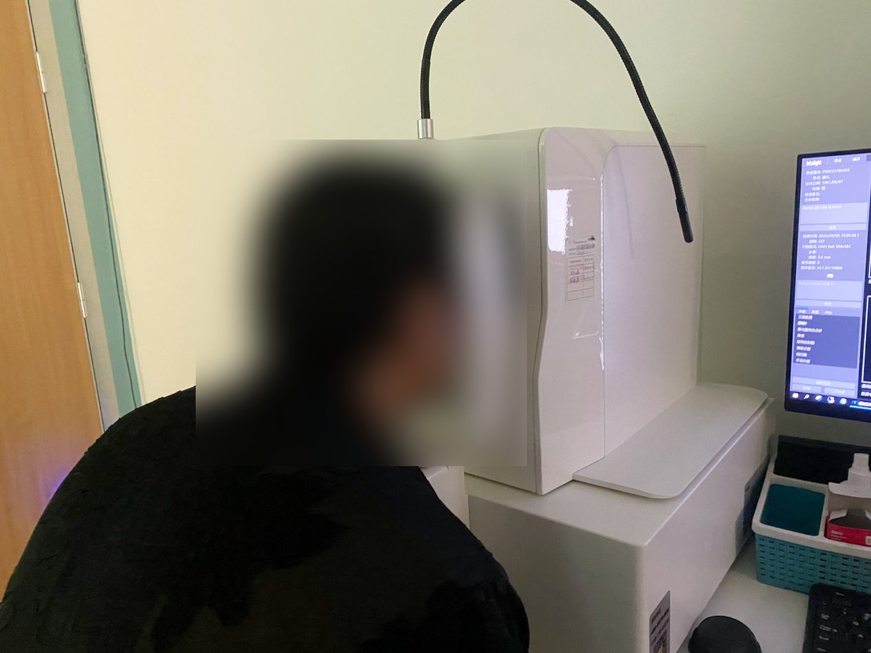 警惕!用力排便诱发眼内出血,成都东区爱尔眼科秦小林主任一次性攻克双重眼病
