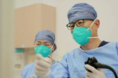 诸琦教授主审《实用超声内镜》出版，曜影医疗消化疾病中心再受关注