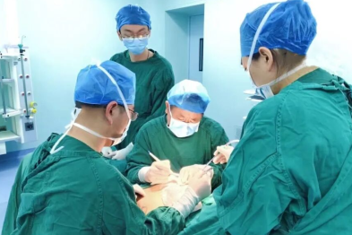 石河子市人民医院普外二科成功开展乳腺癌 I 期假体植入术