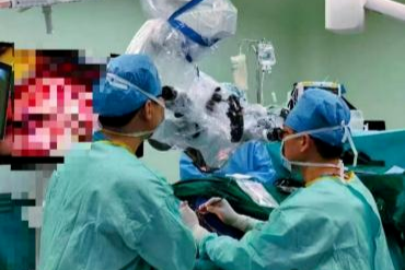 呼吸困难≠肺炎！27 岁青年险遭延髓肿瘤夺命，我院神经外科牵头多学科 MDT 攻克生命「禁区」