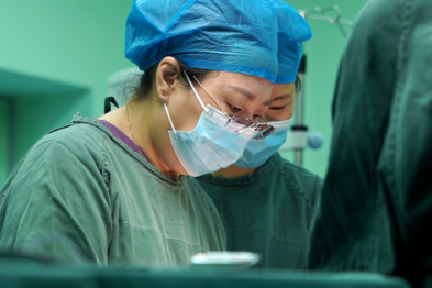 七年肿物缠身叠加高危肺病史！国文医院妇科与多学科协作成功救治高危巨大盆腔肿瘤患者
