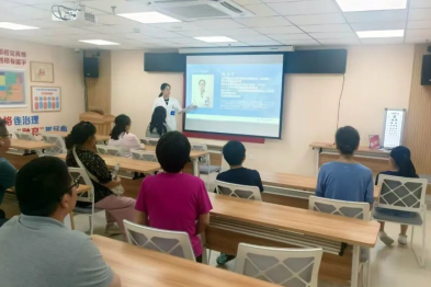 开学满月叠加长假：孩子的「视力存款」还剩多少？
